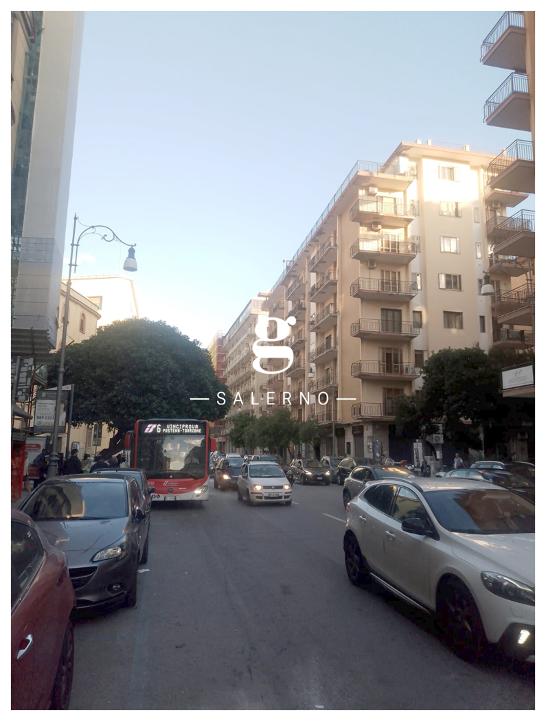 Attivit commerciale in vendita a Salerno