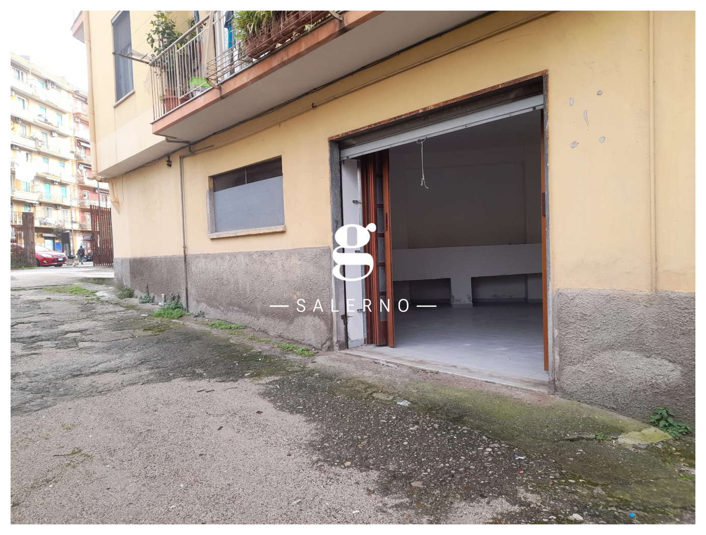 Box/Garage 35mq in affitto a Salerno