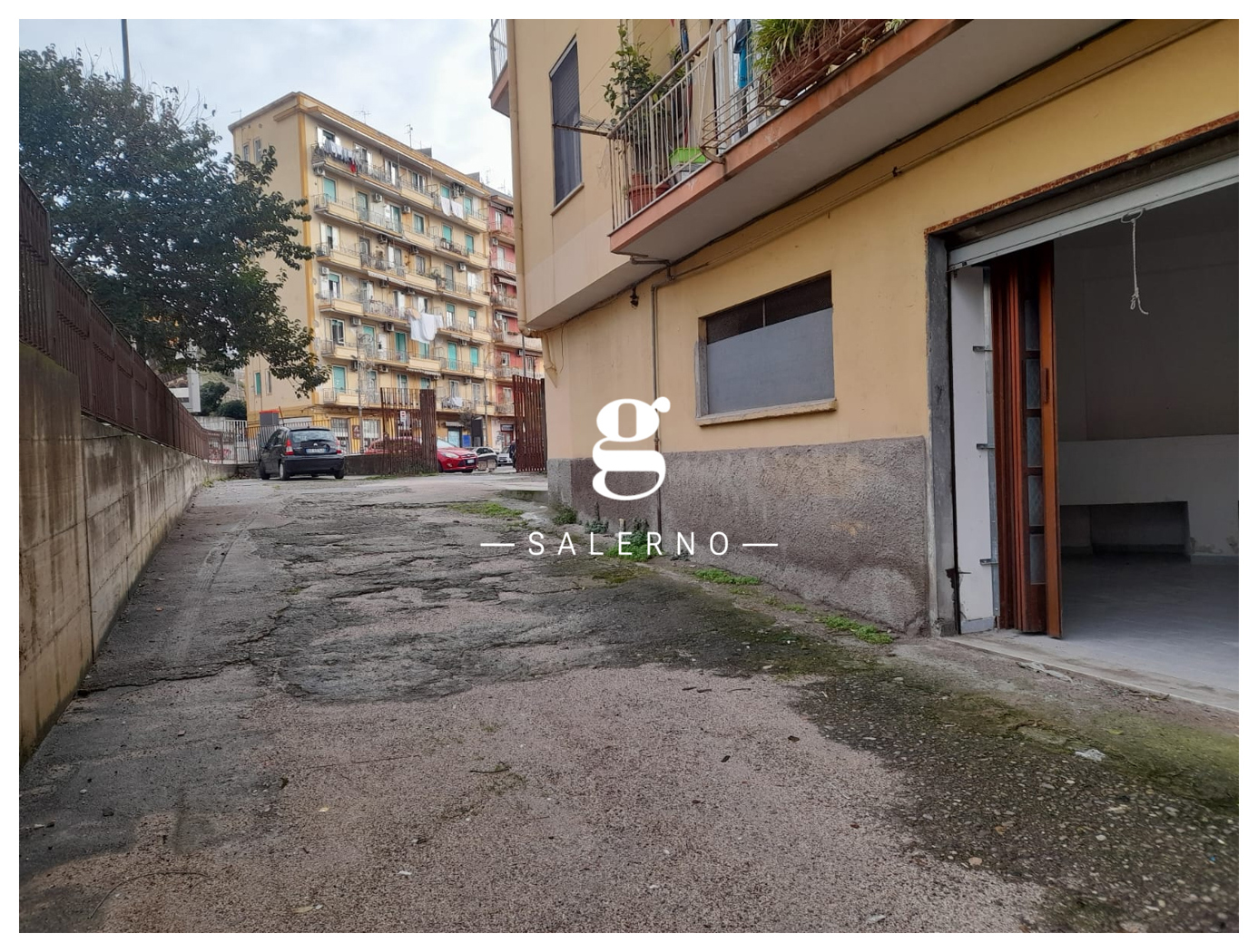 Box/Garage 35mq in affitto a Salerno