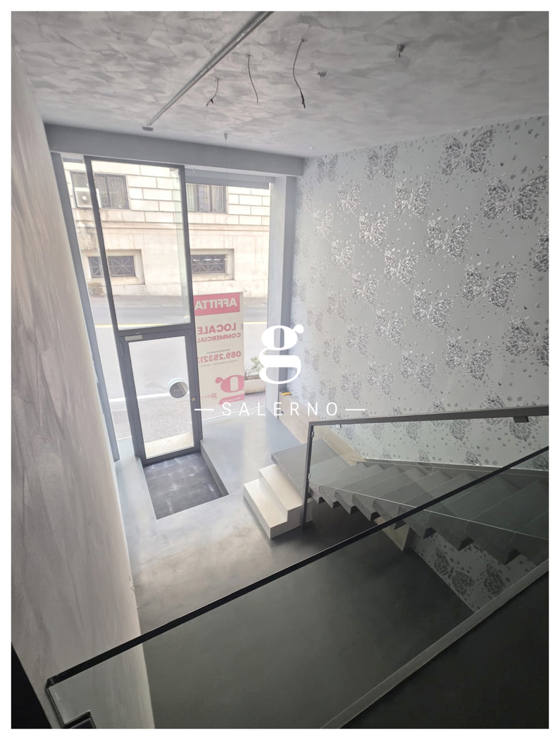 Negozio in affitto a Salerno