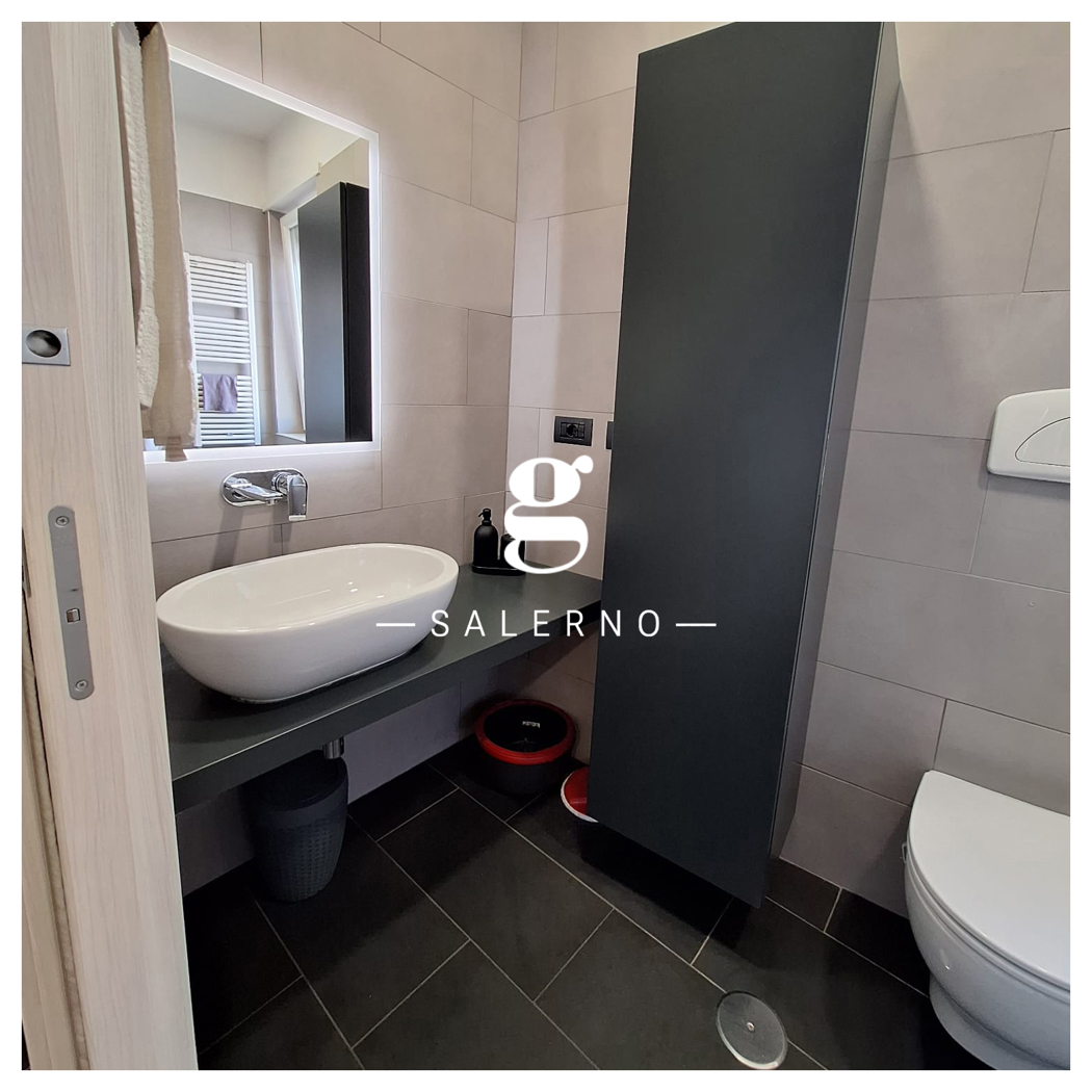 Bilocale arredato in affitto a Salerno