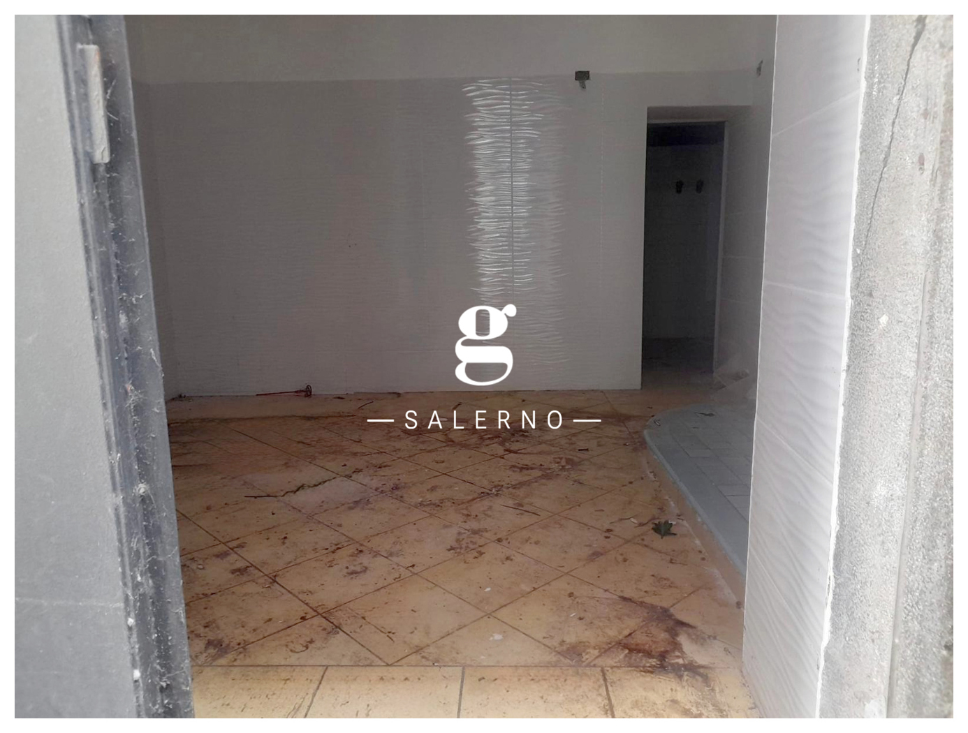 Negozio in vendita a Salerno