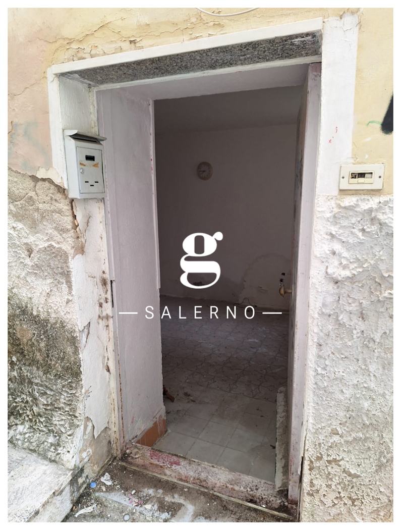 Monolocale da ristrutturare a Salerno