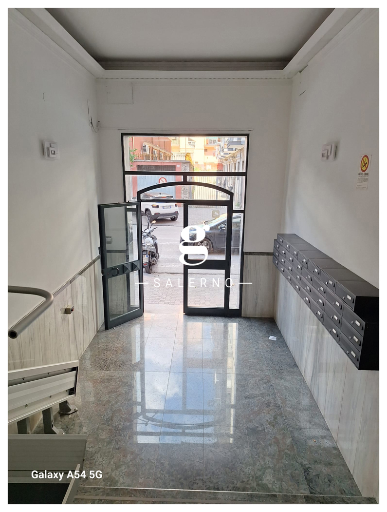 Bilocale da ristrutturare a Salerno