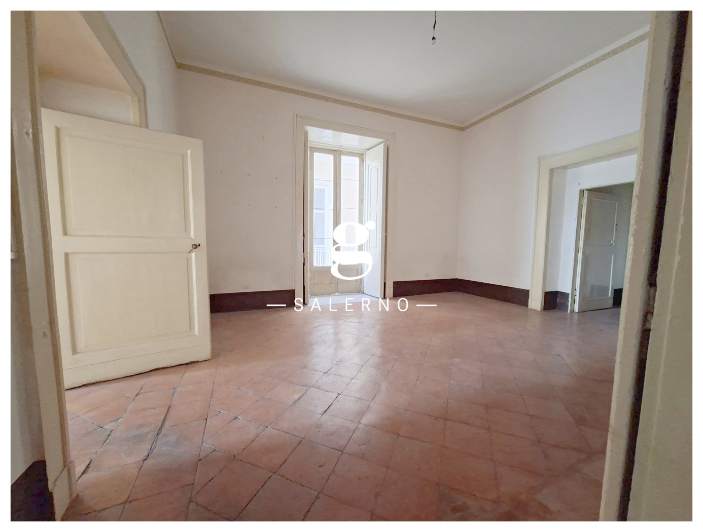 Quadrilocale da ristrutturare a Salerno