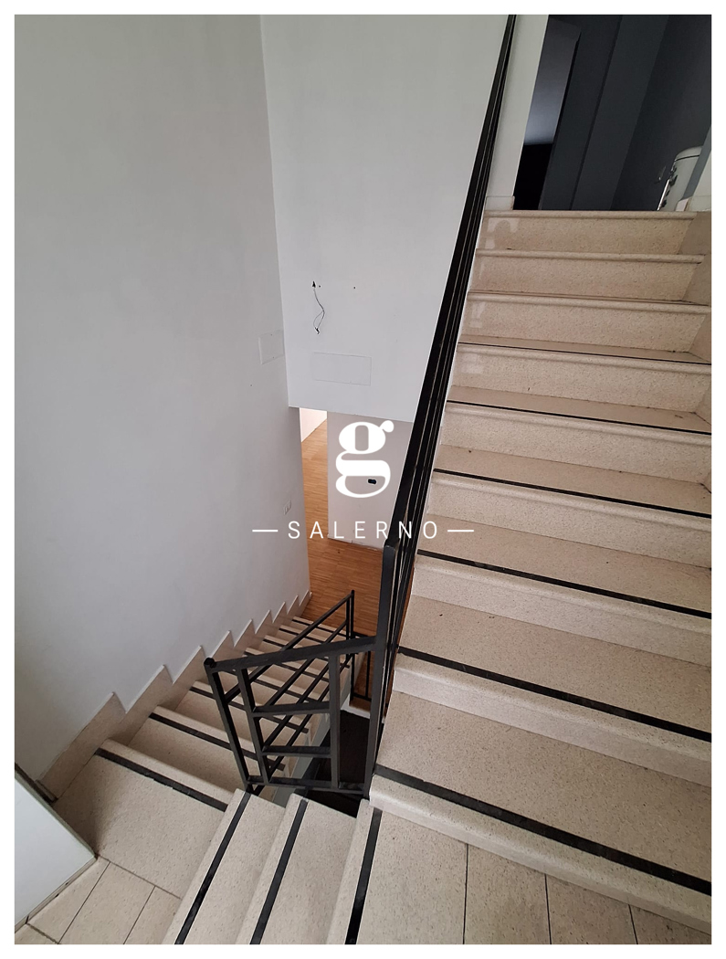 Negozio in affitto a Salerno