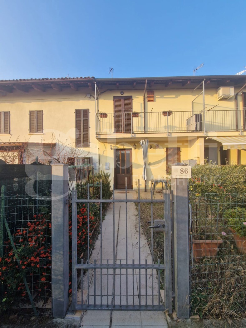 Casa indipendente con giardino a Ferrere