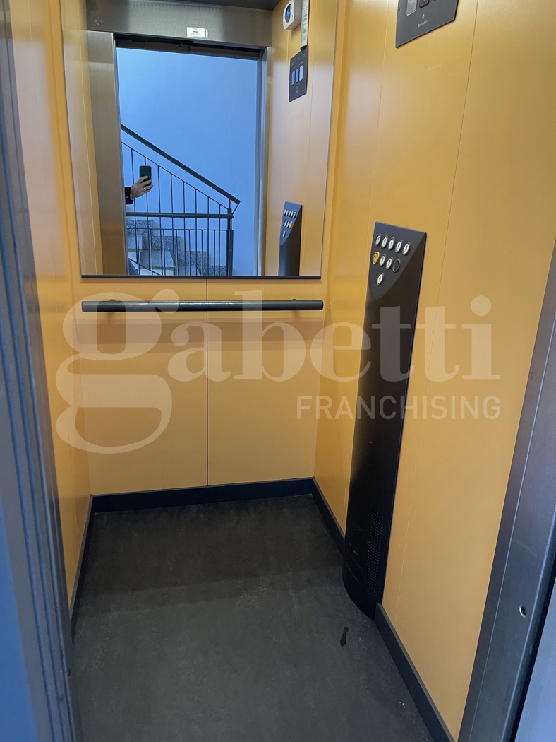 Trilocale con box a Torino