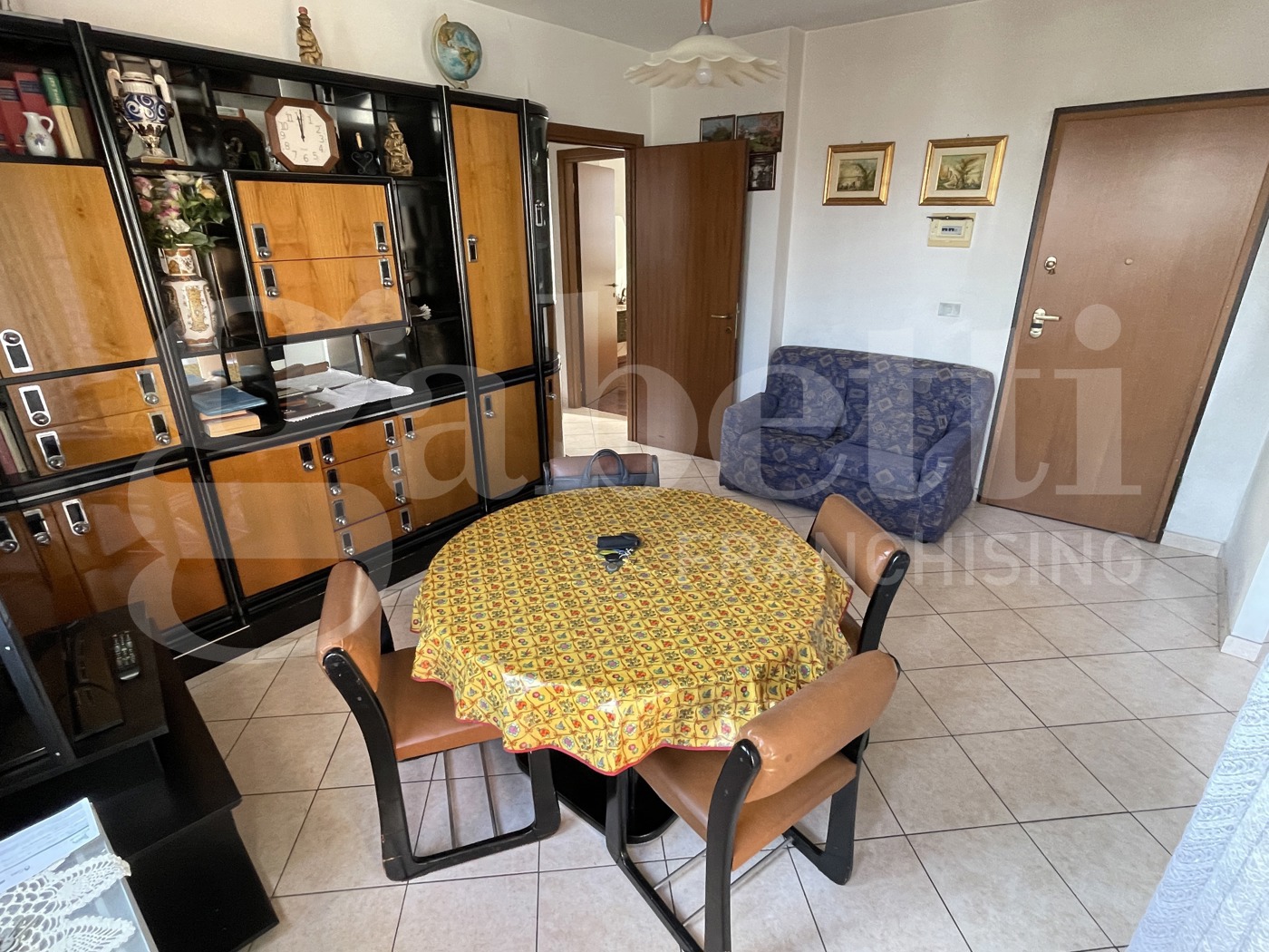 Trilocale con box a Torino