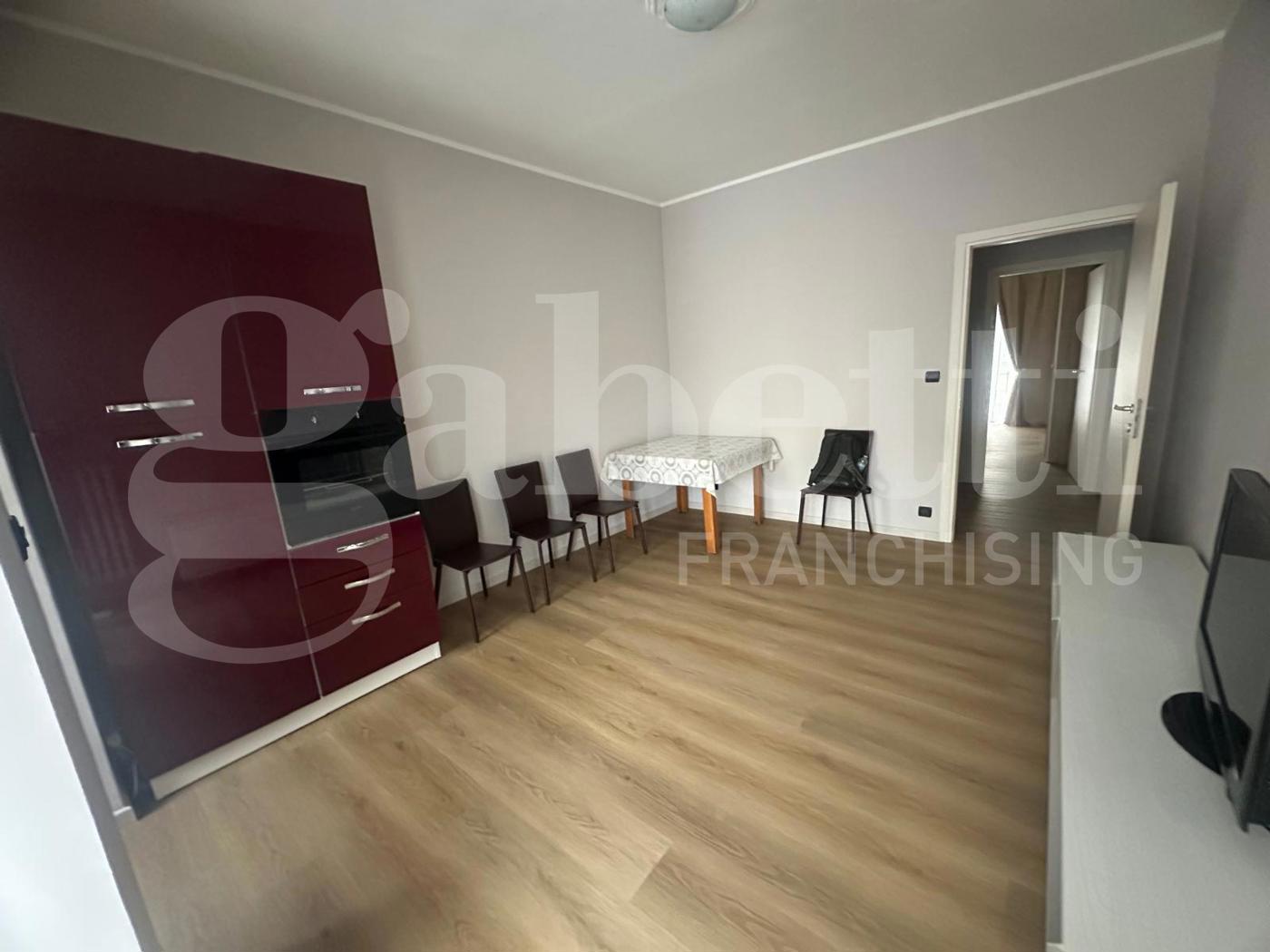 Trilocale arredato in affitto a Moncalieri