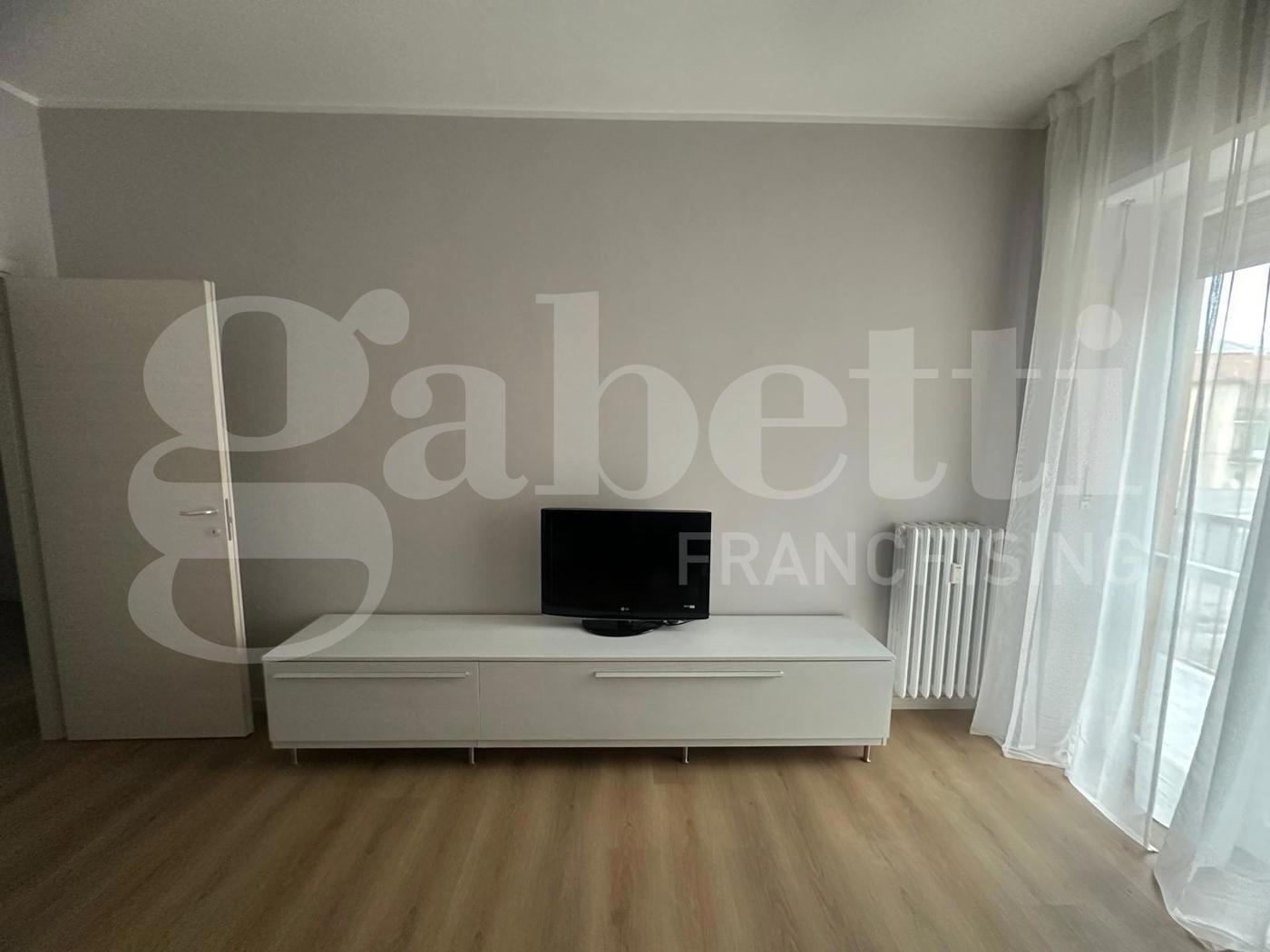 Trilocale arredato in affitto a Moncalieri