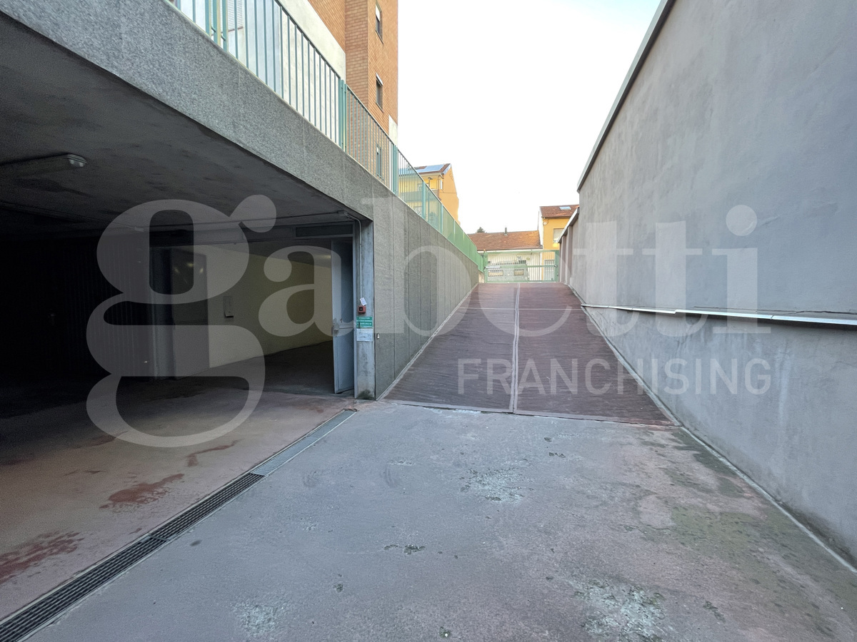 Magazzino in vendita a Torino
