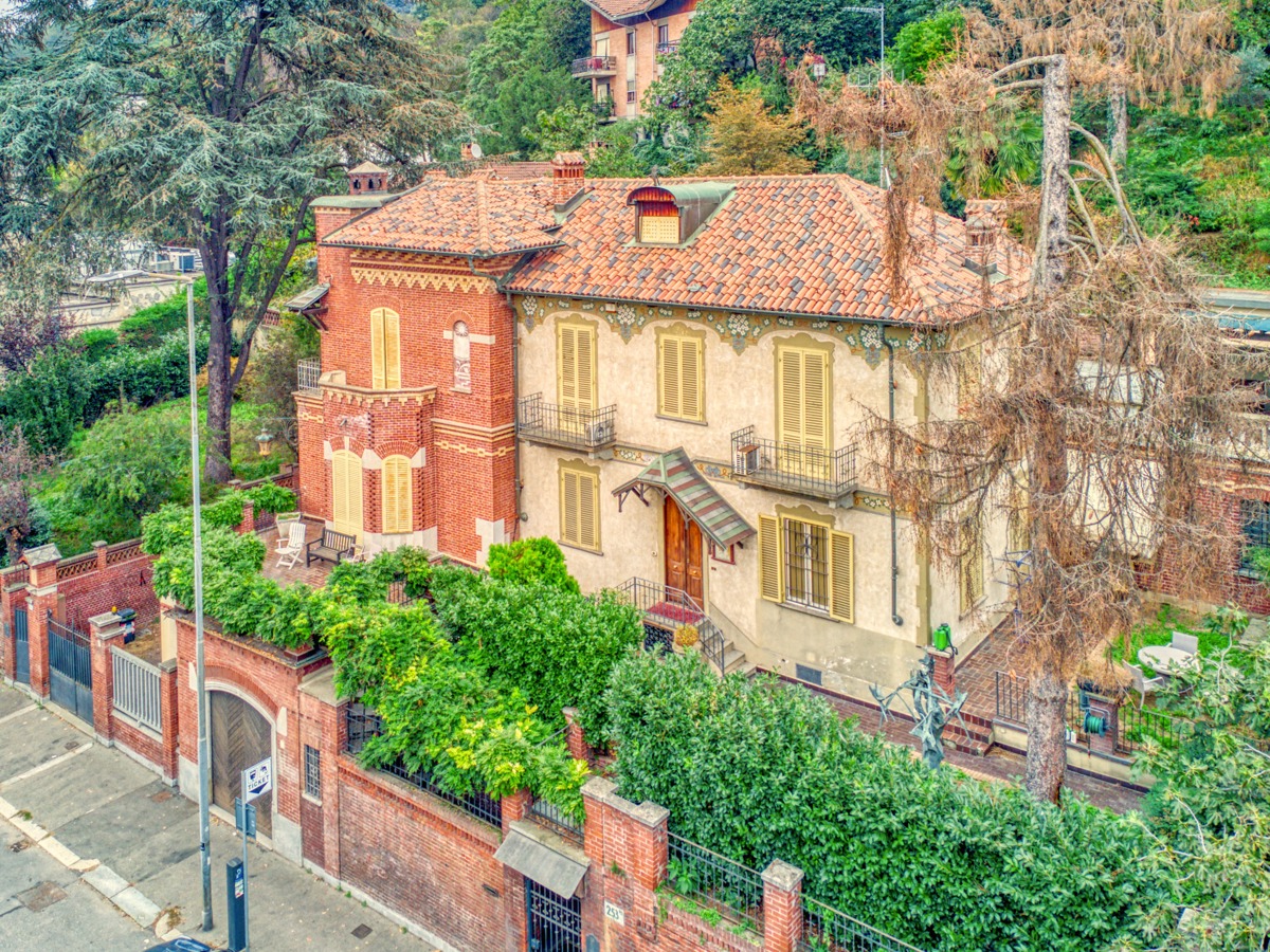 Villa con giardino a Torino