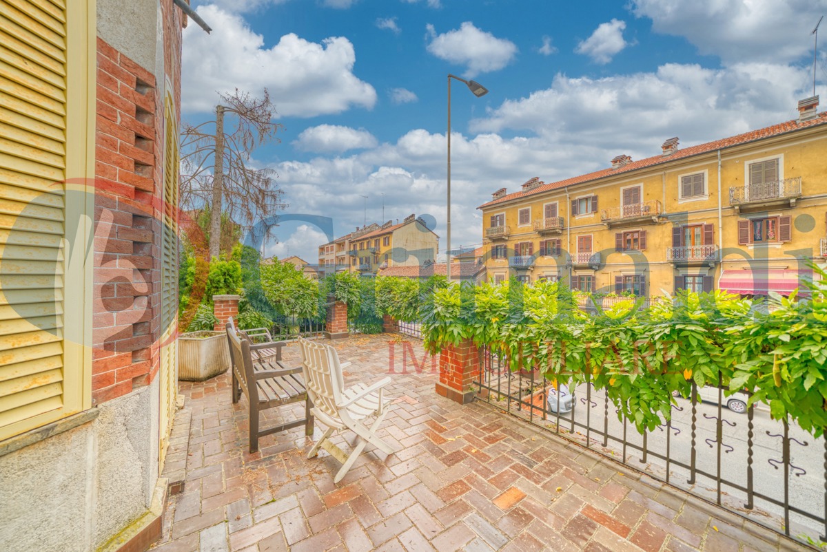 Villa con giardino a Torino