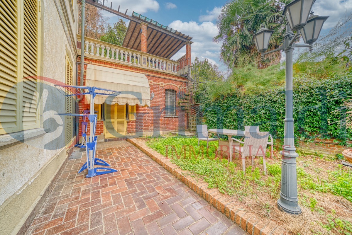 Villa con giardino a Torino