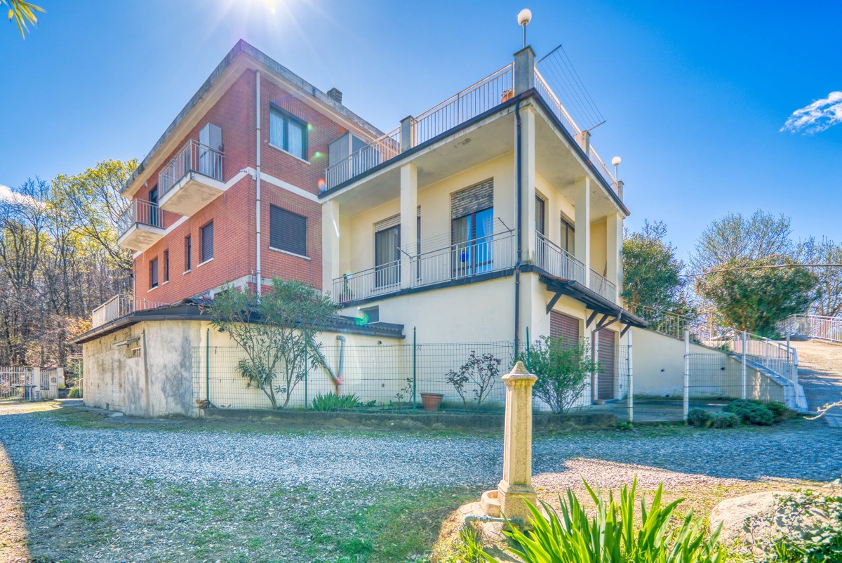 Villa con giardino a Baldissero Torinese