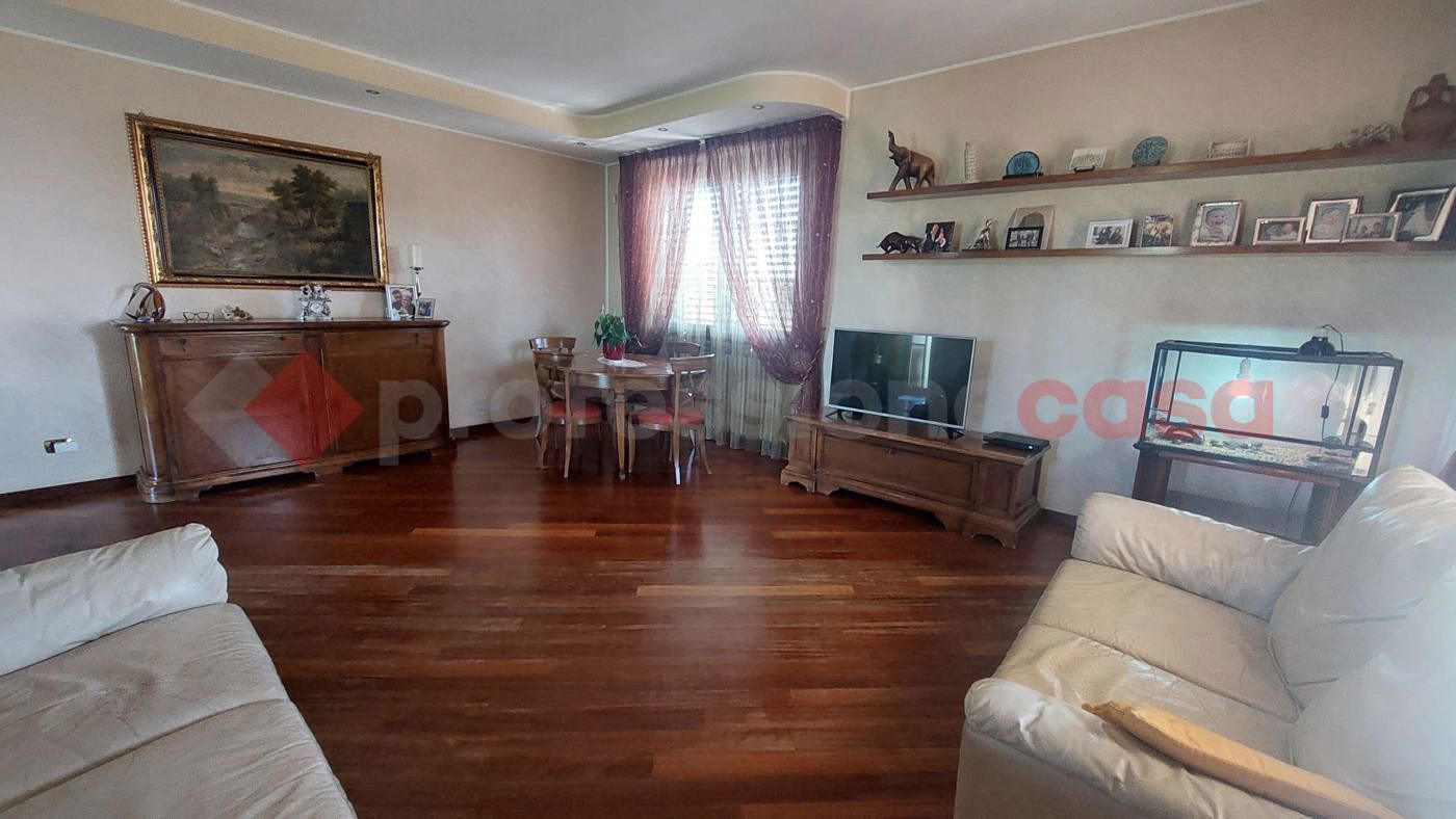 Villa con giardino a Canegrate