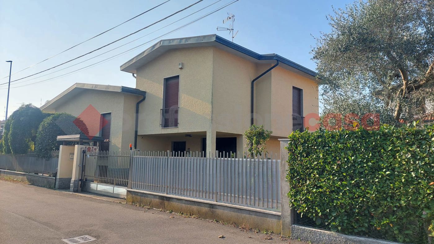 Villa in vendita a Canegrate