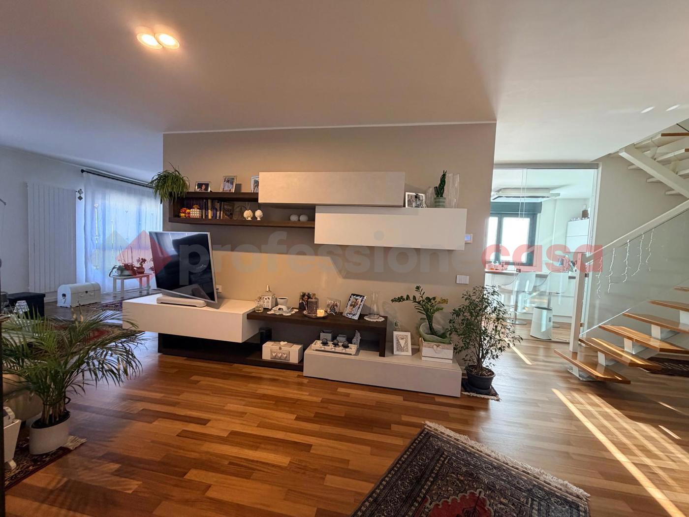 Quadrilocale in vendita a Cerro Maggiore