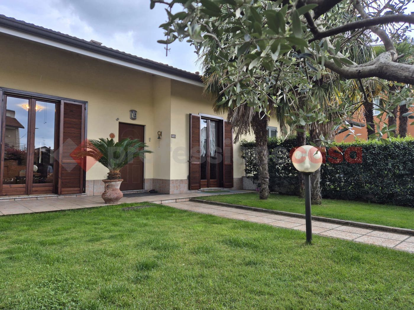 Villa Bifamiliare con giardino a Cerro Maggiore