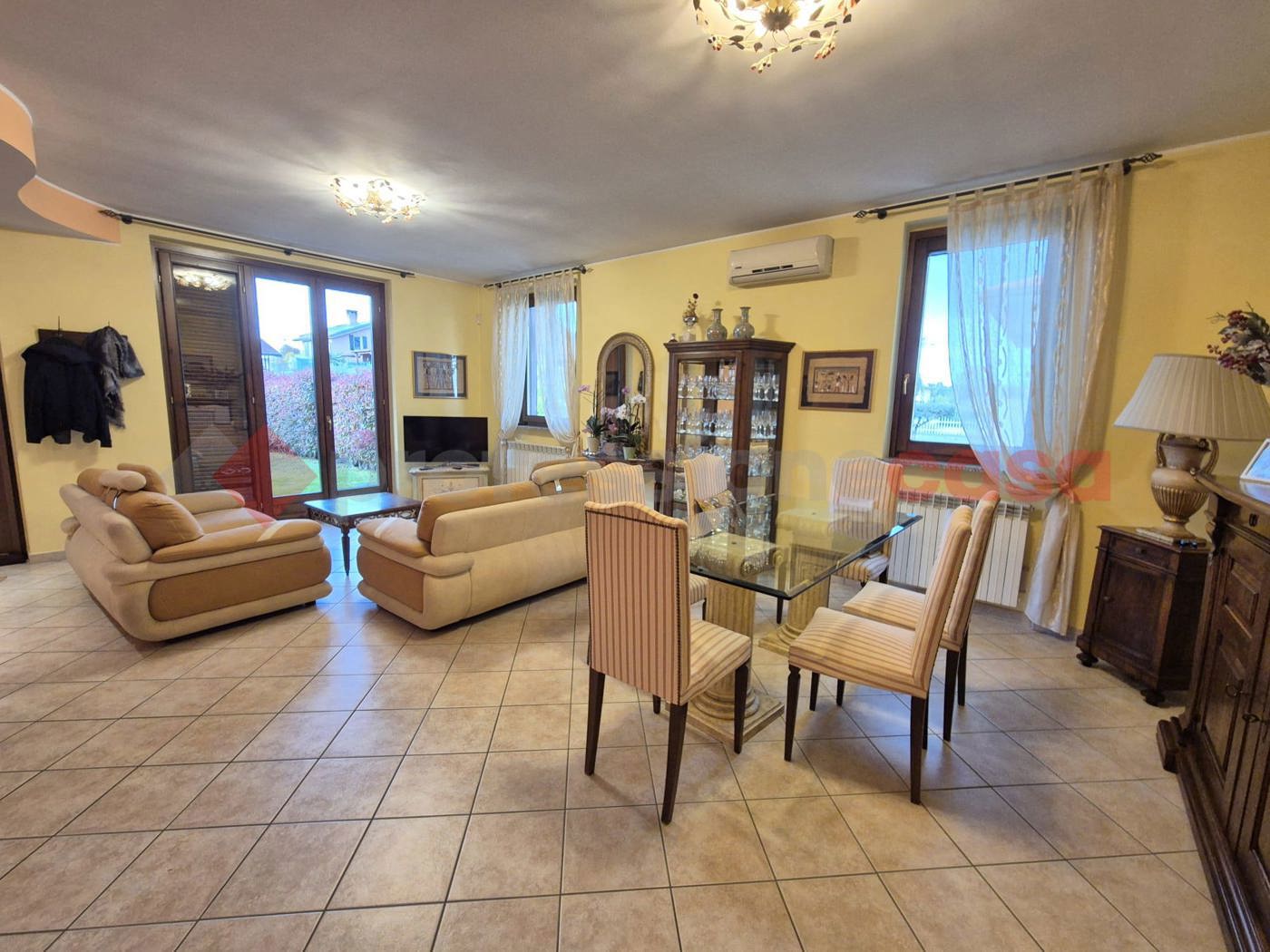 Villa Bifamiliare con giardino a Cerro Maggiore