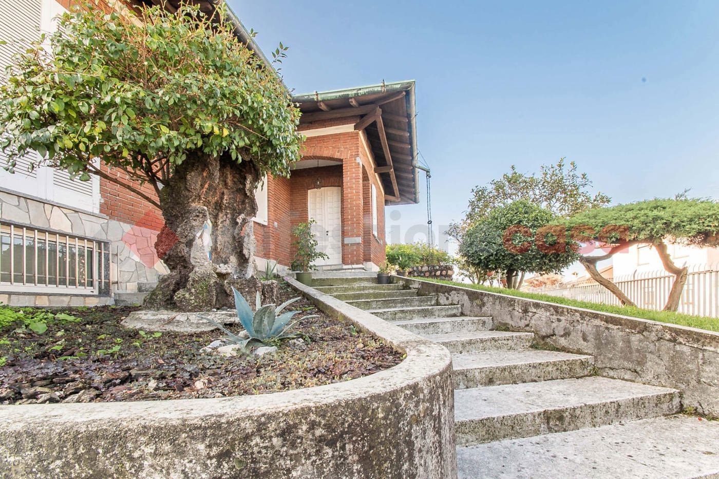 Villa con giardino a Cerro Maggiore