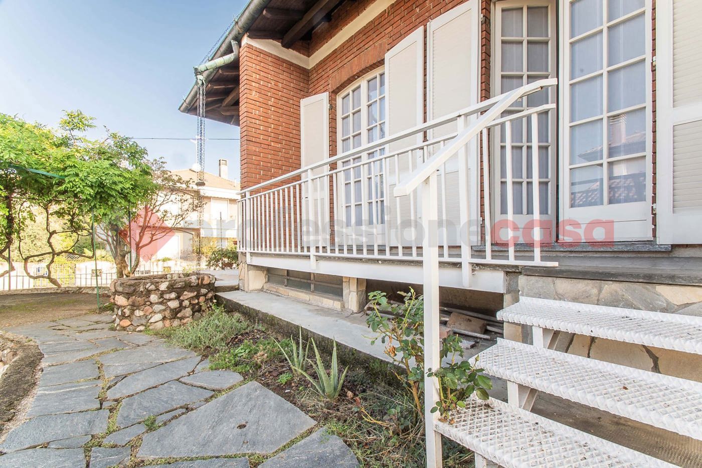 Villa con giardino a Cerro Maggiore