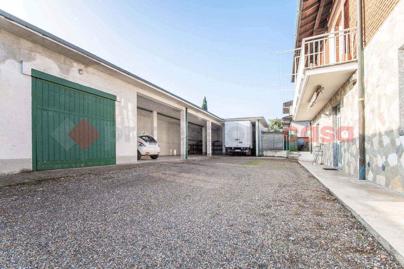 Villa con giardino a Cerro Maggiore