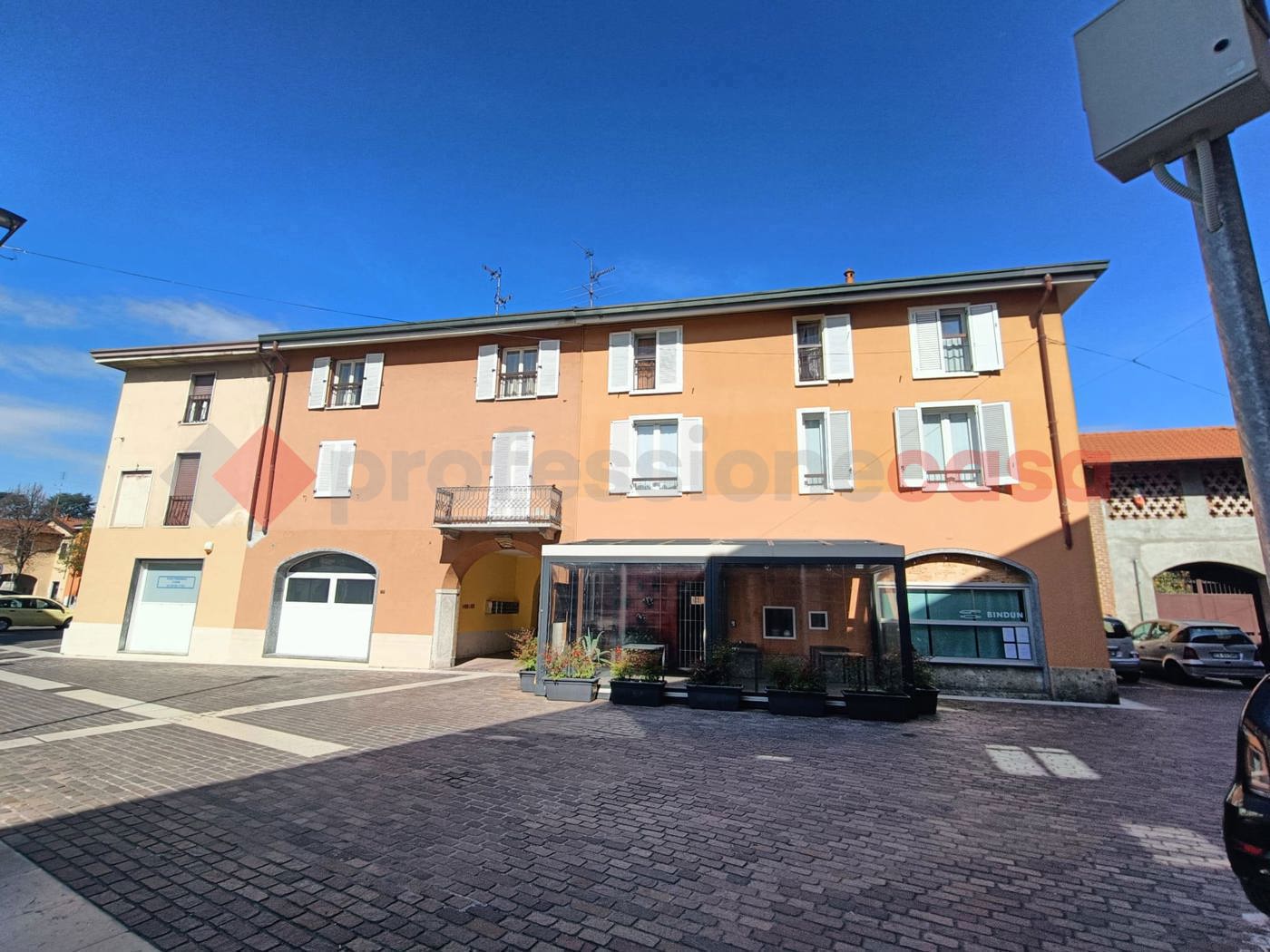 Monolocale arredato in affitto a Canegrate