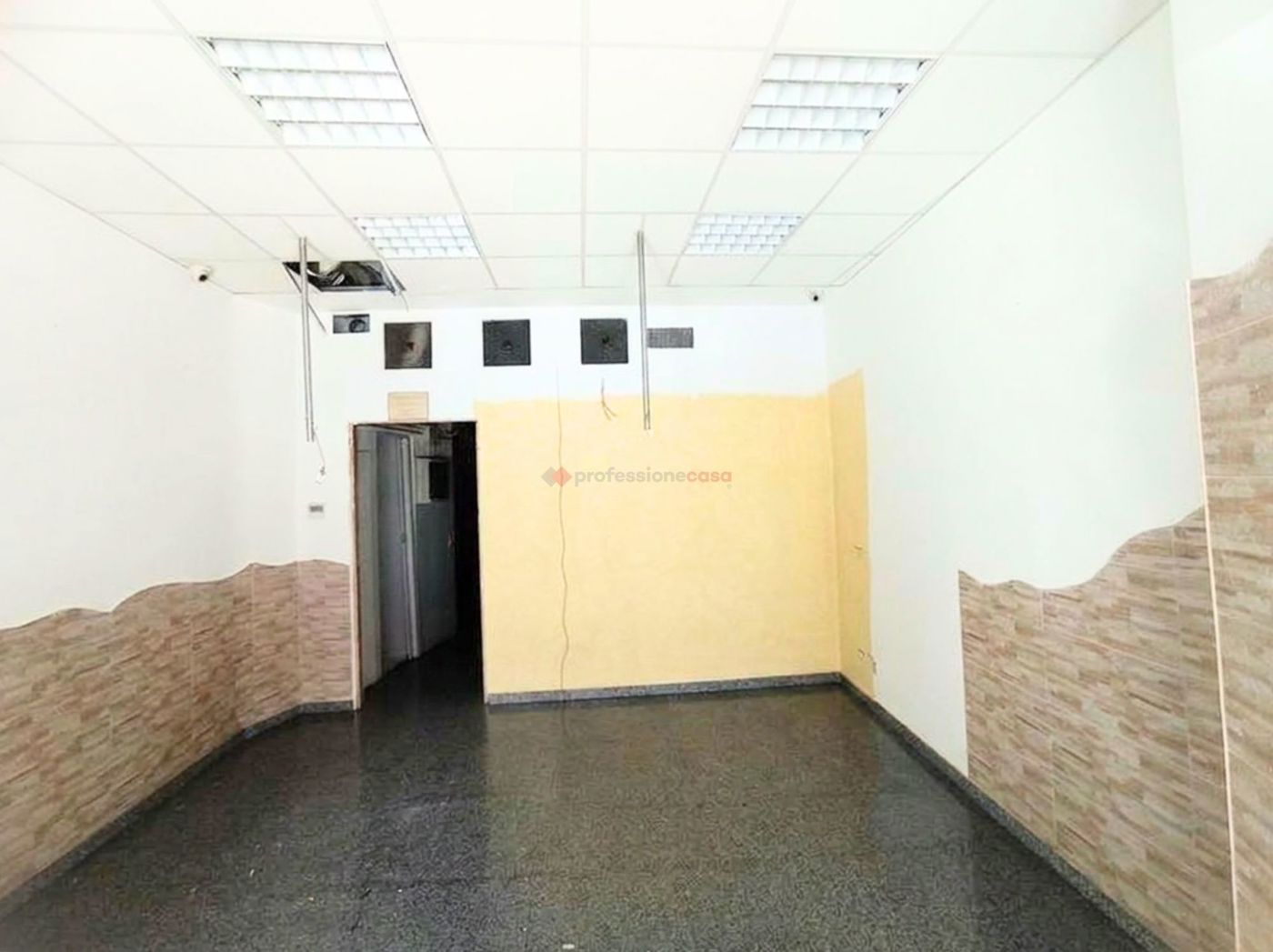 Negozio in affitto a Foggia