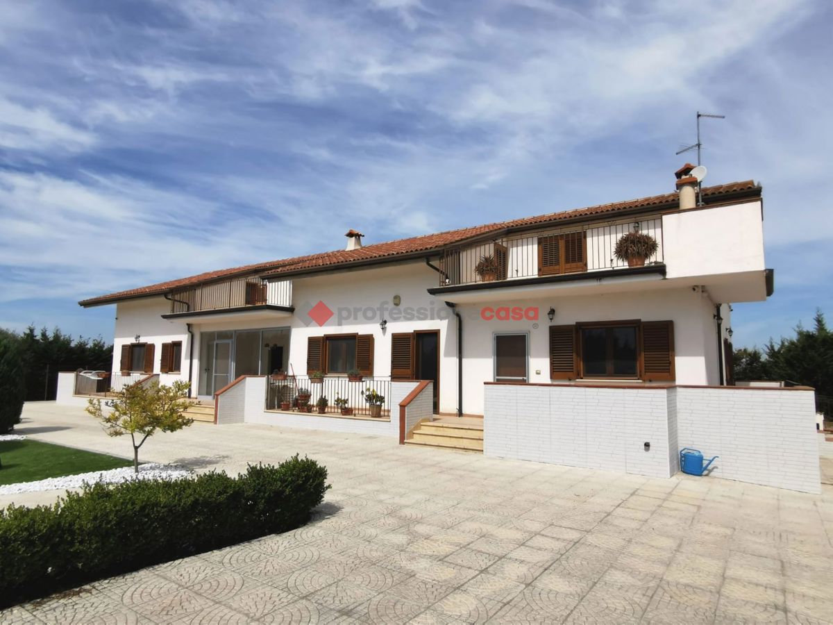 Villa ristrutturata a Foggia