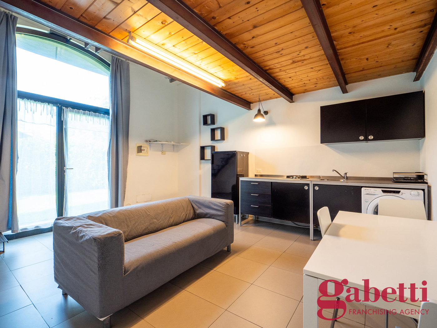 Bilocale arredato in affitto a Milano