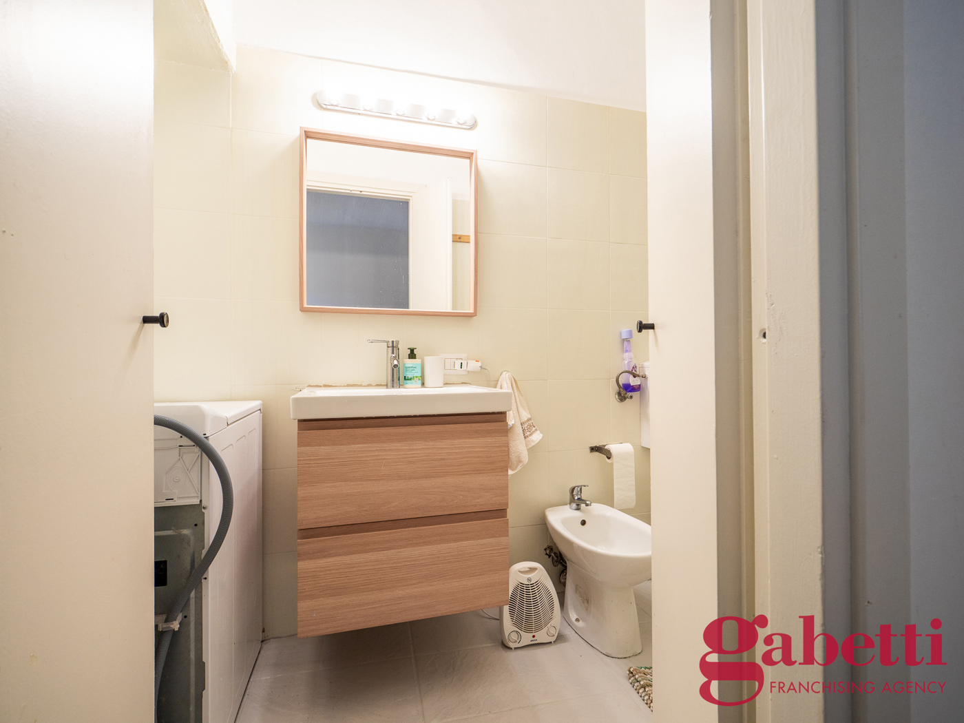 Monolocale arredato in affitto a Milano