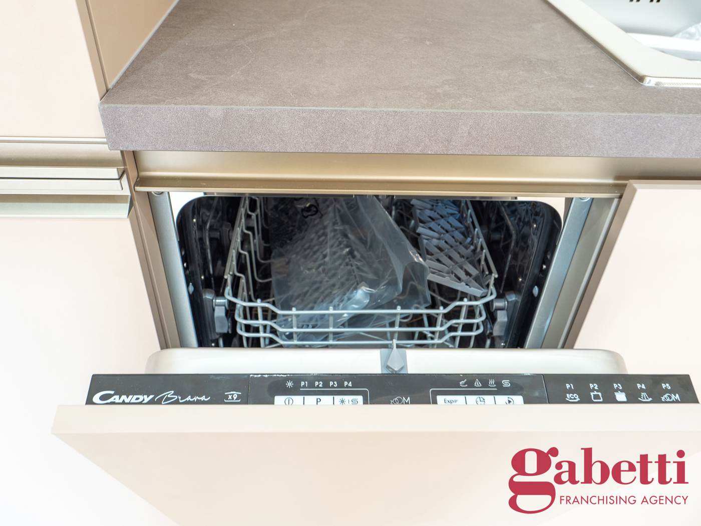 Bilocale arredato in affitto a Milano