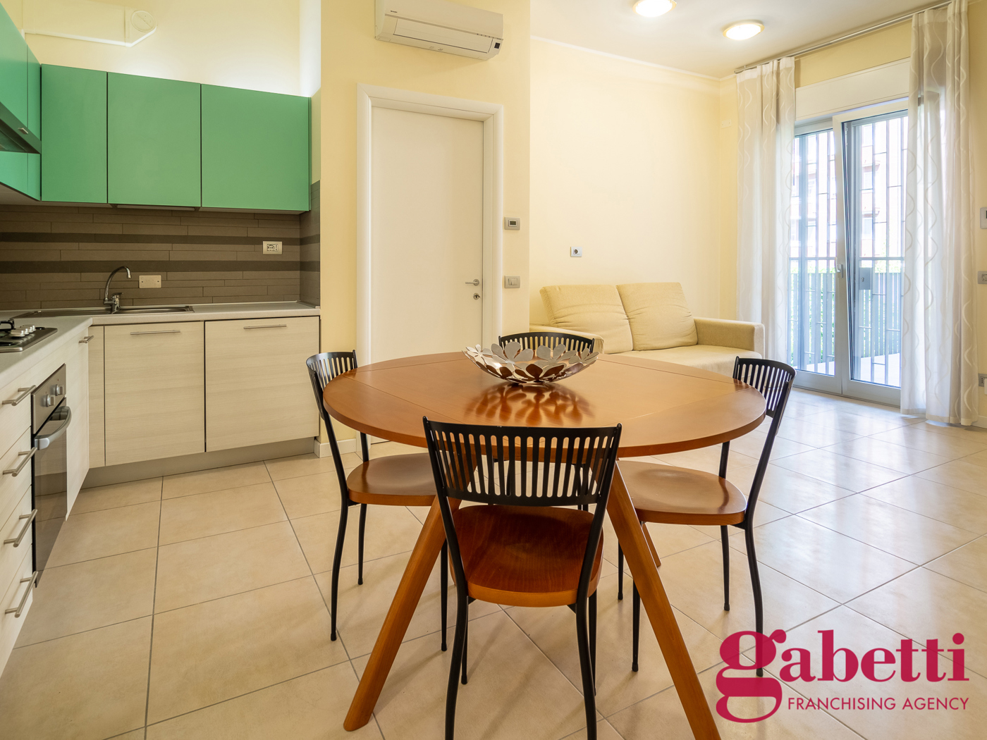 Bilocale arredato in affitto a Milano