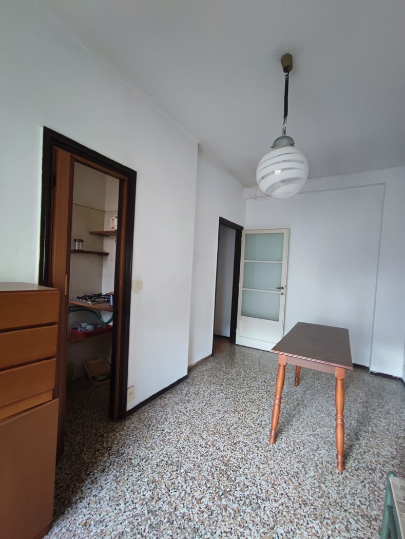 Bilocale da ristrutturare a Milano