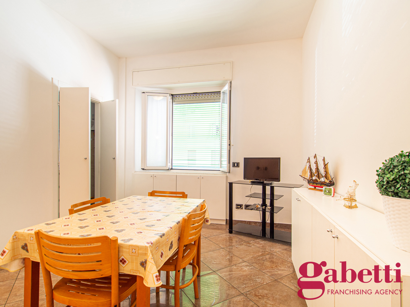 Bilocale arredato in affitto a Milano