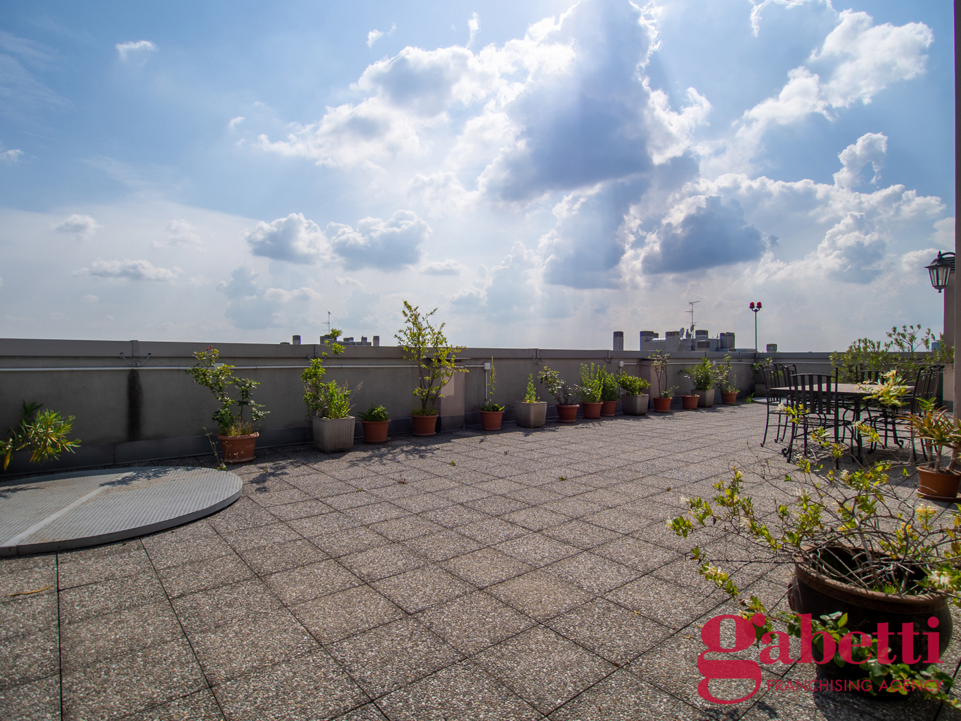 Quadrilocale ristrutturato a Milano