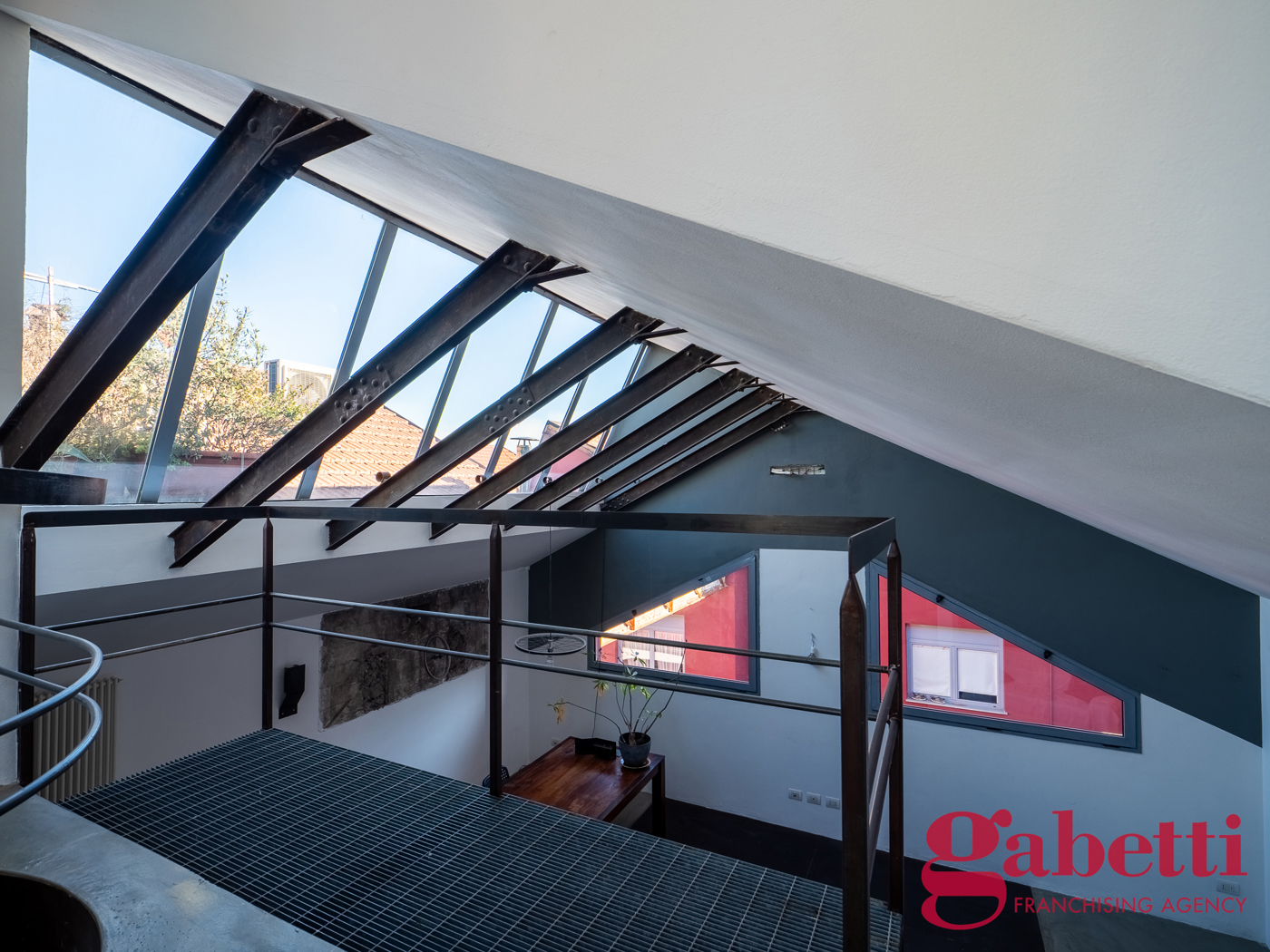 Loft arredato in affitto a Milano