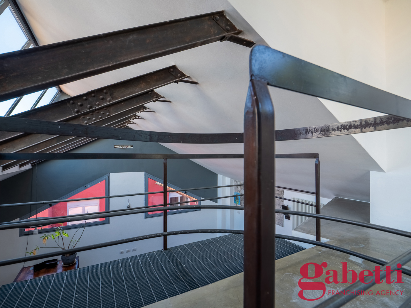 Loft arredato in affitto a Milano