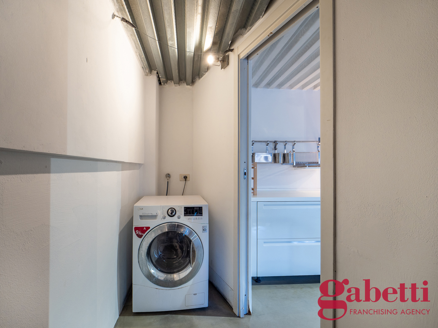 Loft arredato in affitto a Milano