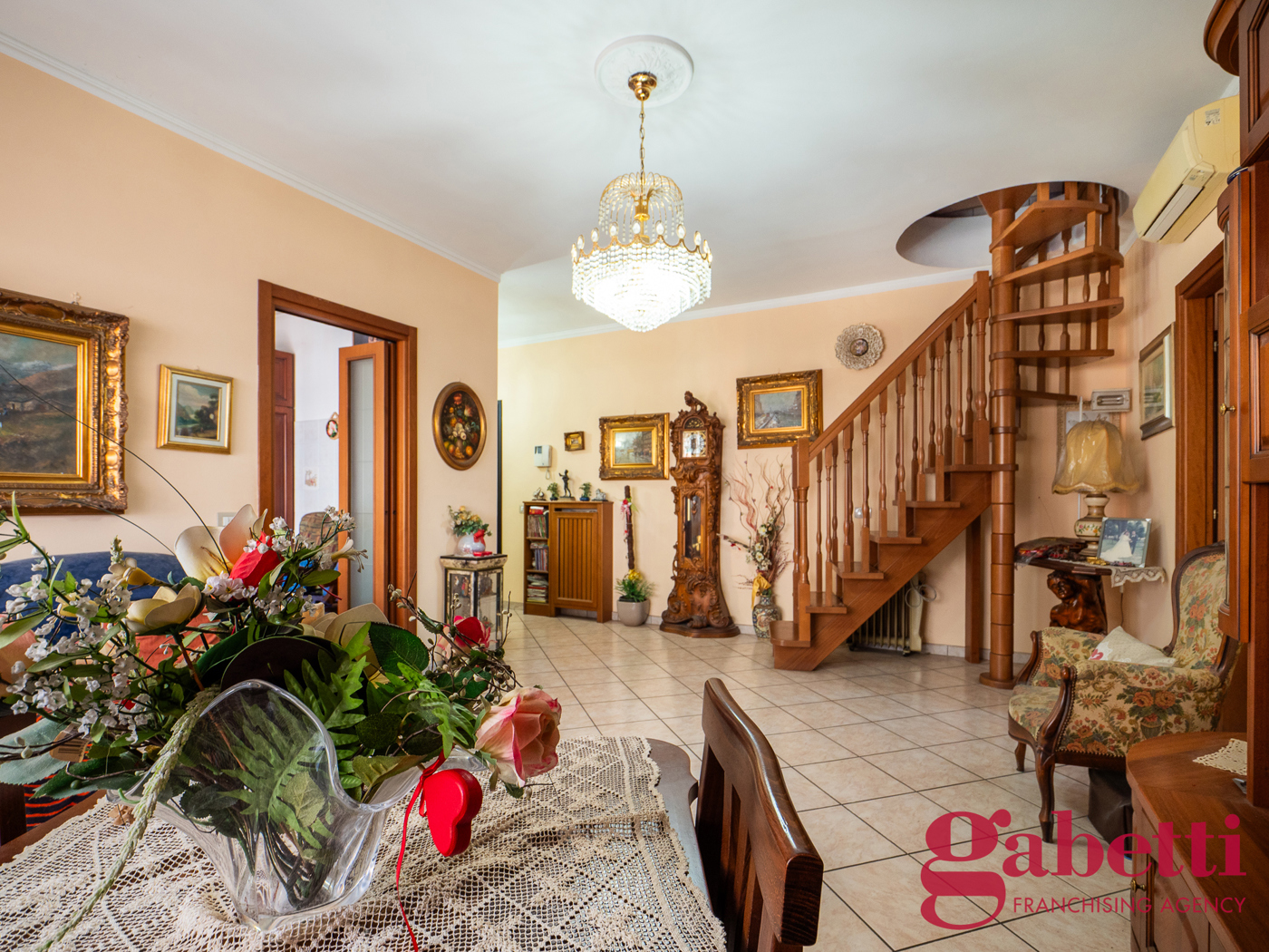 Quadrilocale in vendita a Baranzate