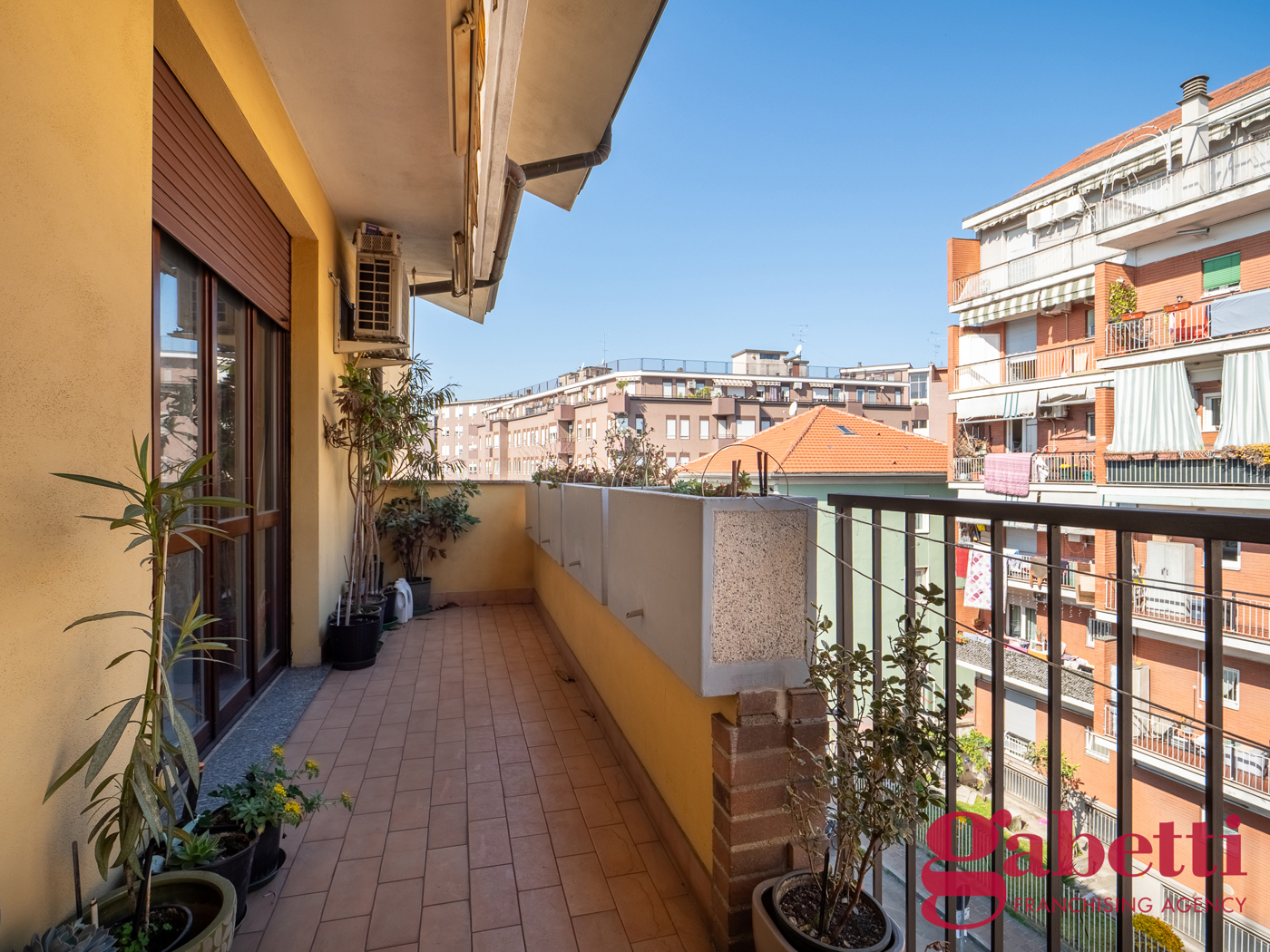 Quadrilocale in vendita a Baranzate