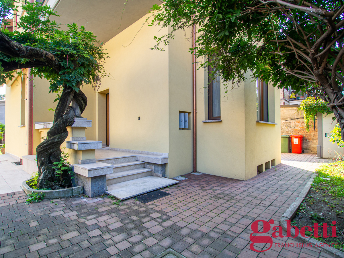 Casa indipendente in vendita a Cinisello Balsamo