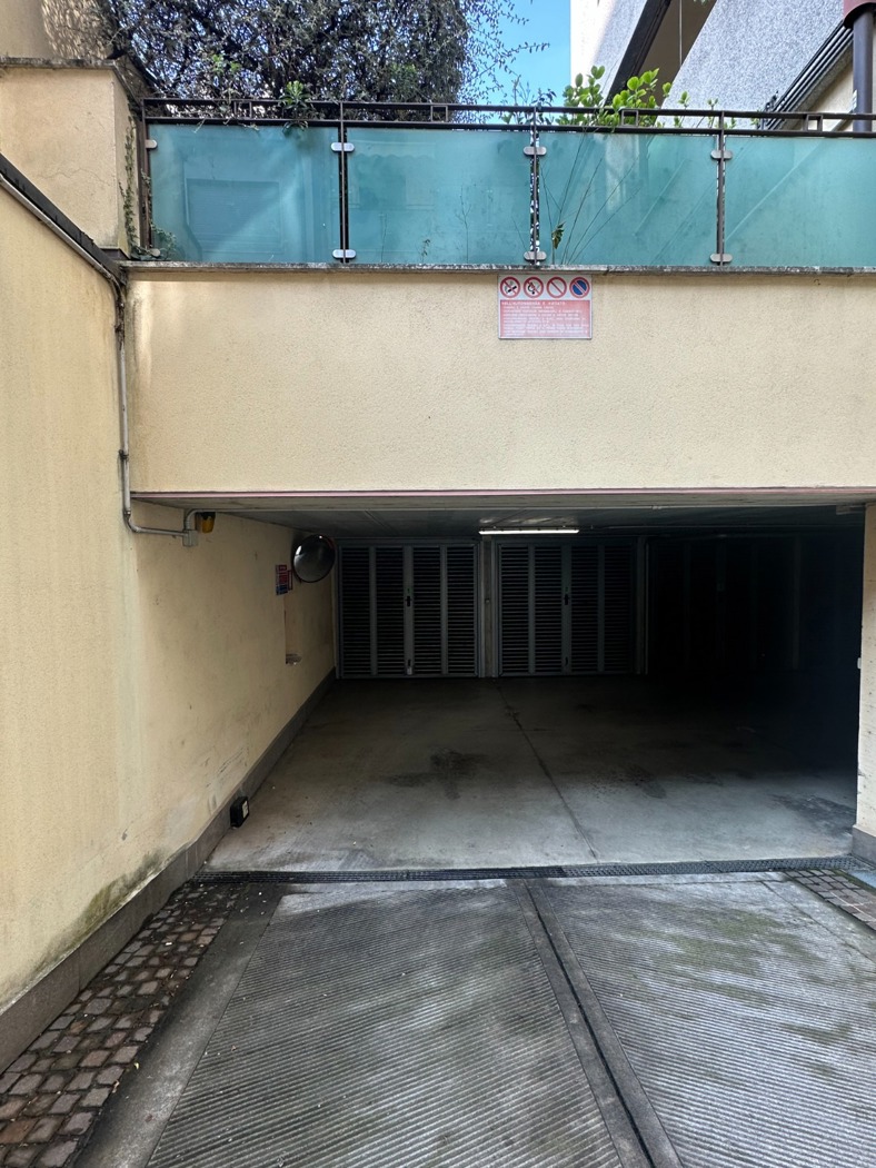 Box/Garage 14mq in affitto a Milano