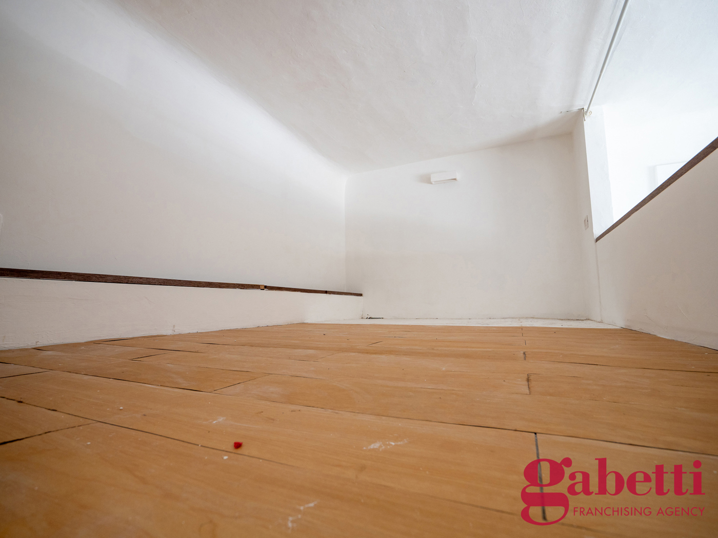Loft arredato in affitto a Milano