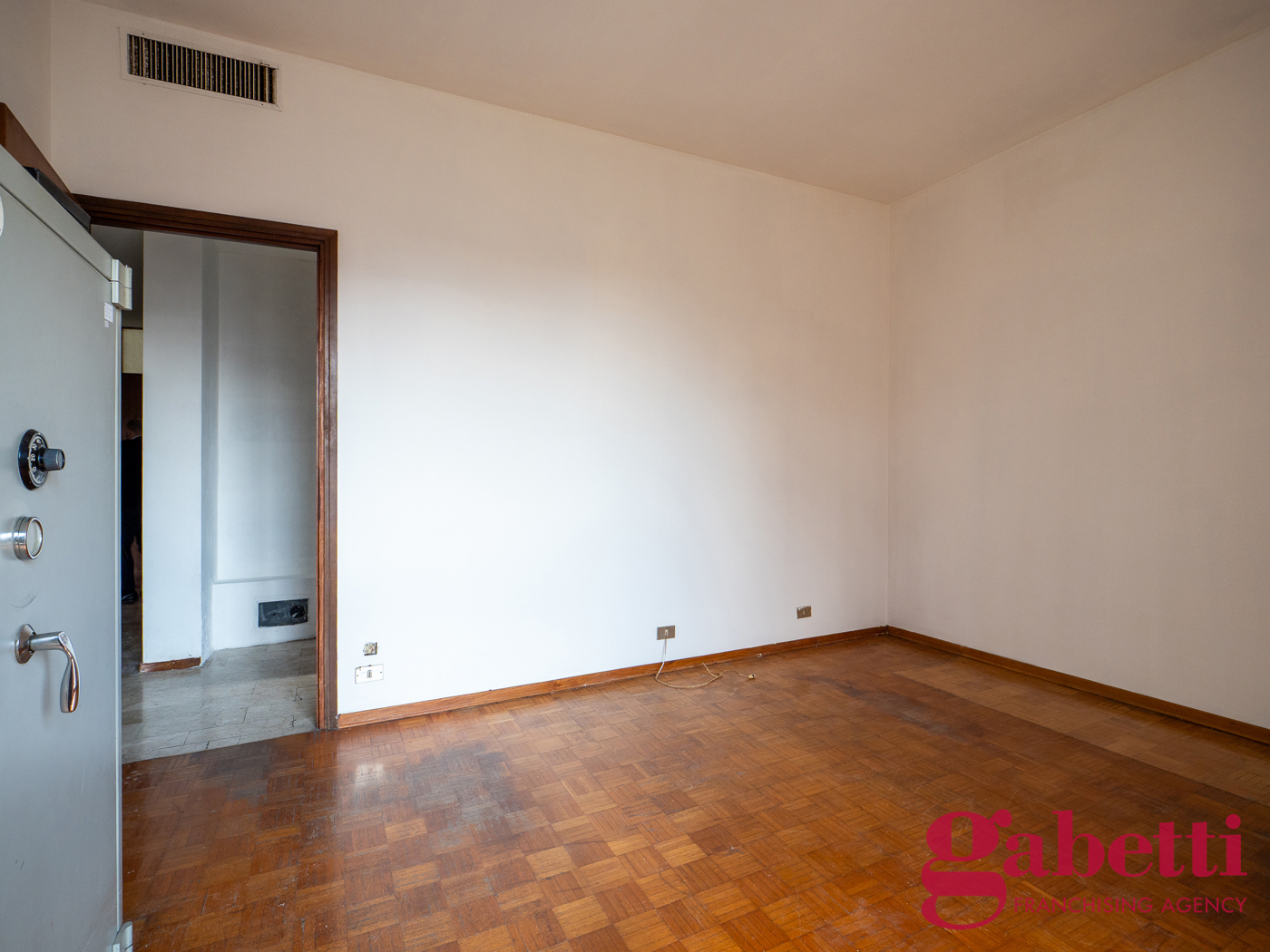 Trilocale da ristrutturare a Milano