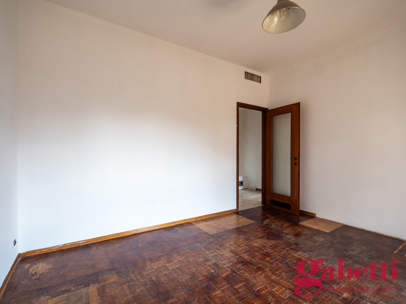 Trilocale da ristrutturare a Milano