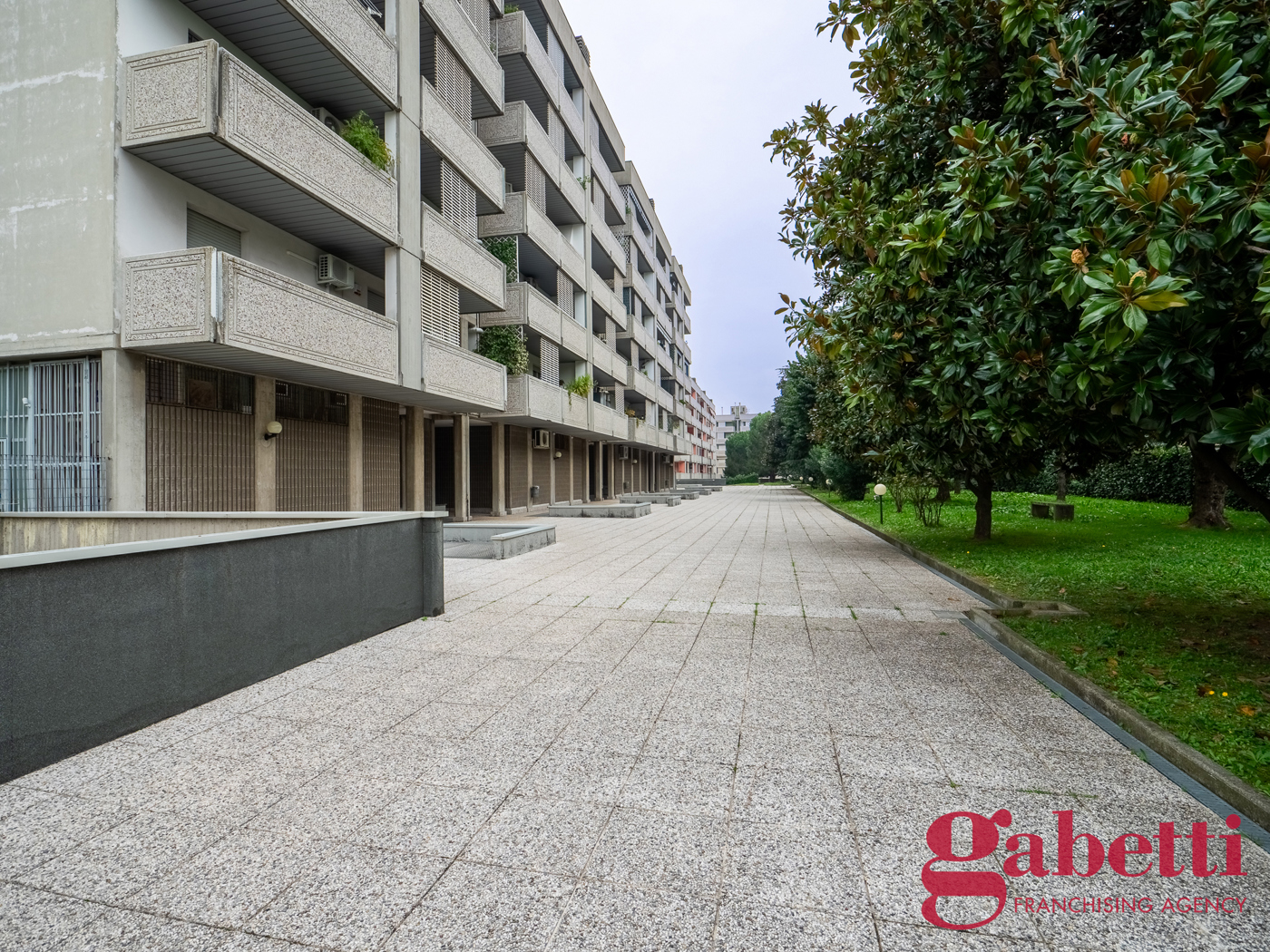 Box/Garage 13mq in vendita a Paderno Dugnano