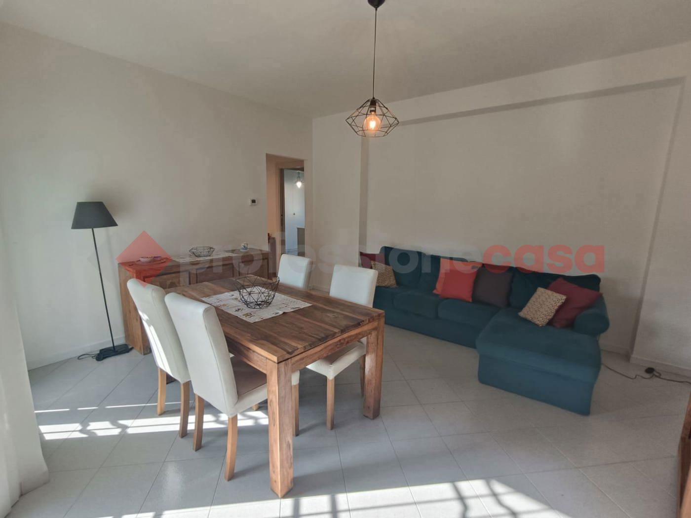 Trilocale arredato in affitto a Pregnana Milanese